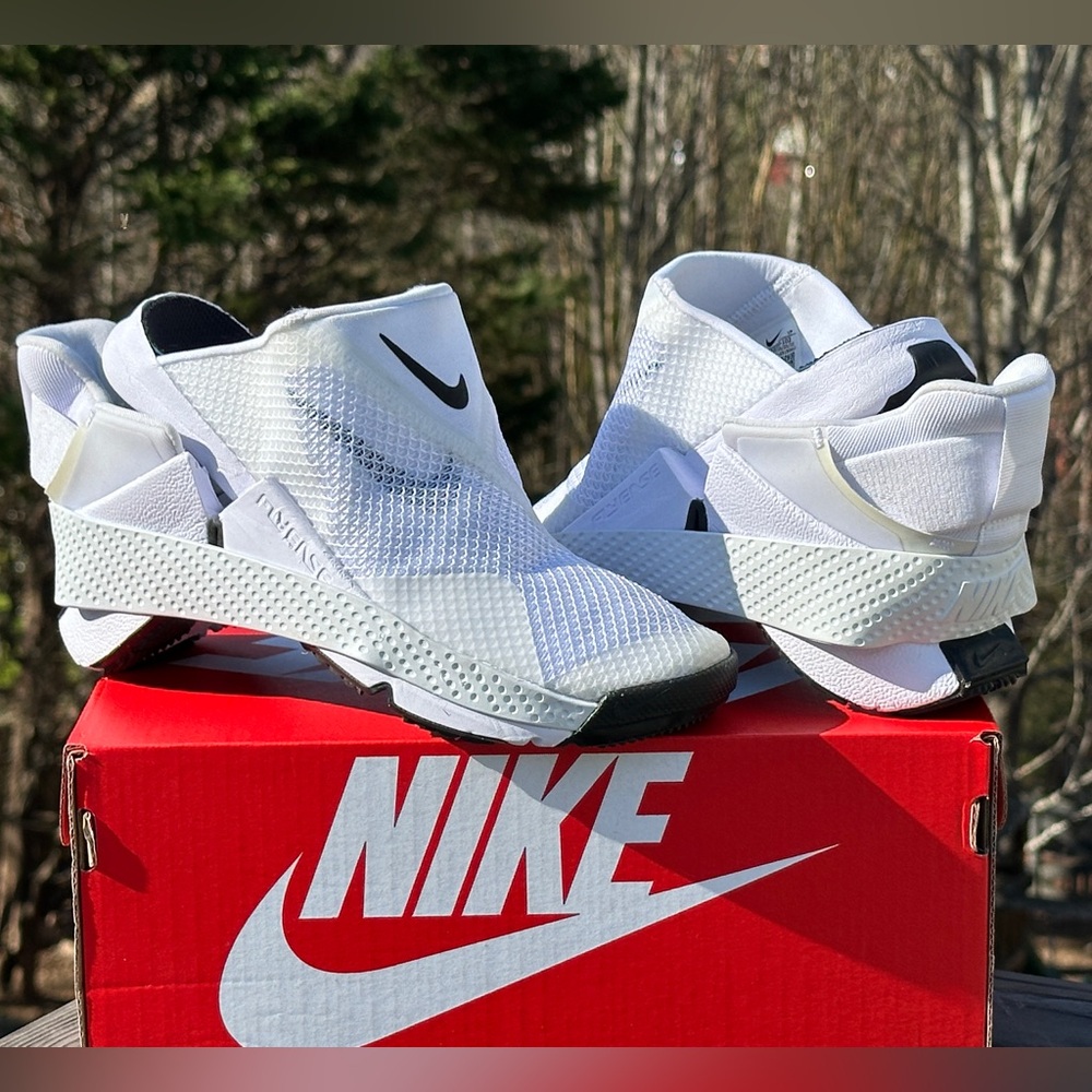 Nike White Flyease Slip On Casual Laceless Sneakers NEW Womens 6.5 fits Youth 5Y - Picture 2 of 9